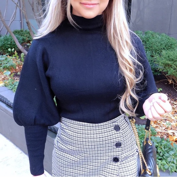 Mock Neck Baloon Sleeve Sweater - Picture 2 of 2